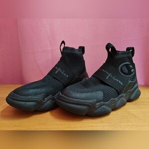 Champion Black Rally Pro Sneaker Sz 6.5 Youth